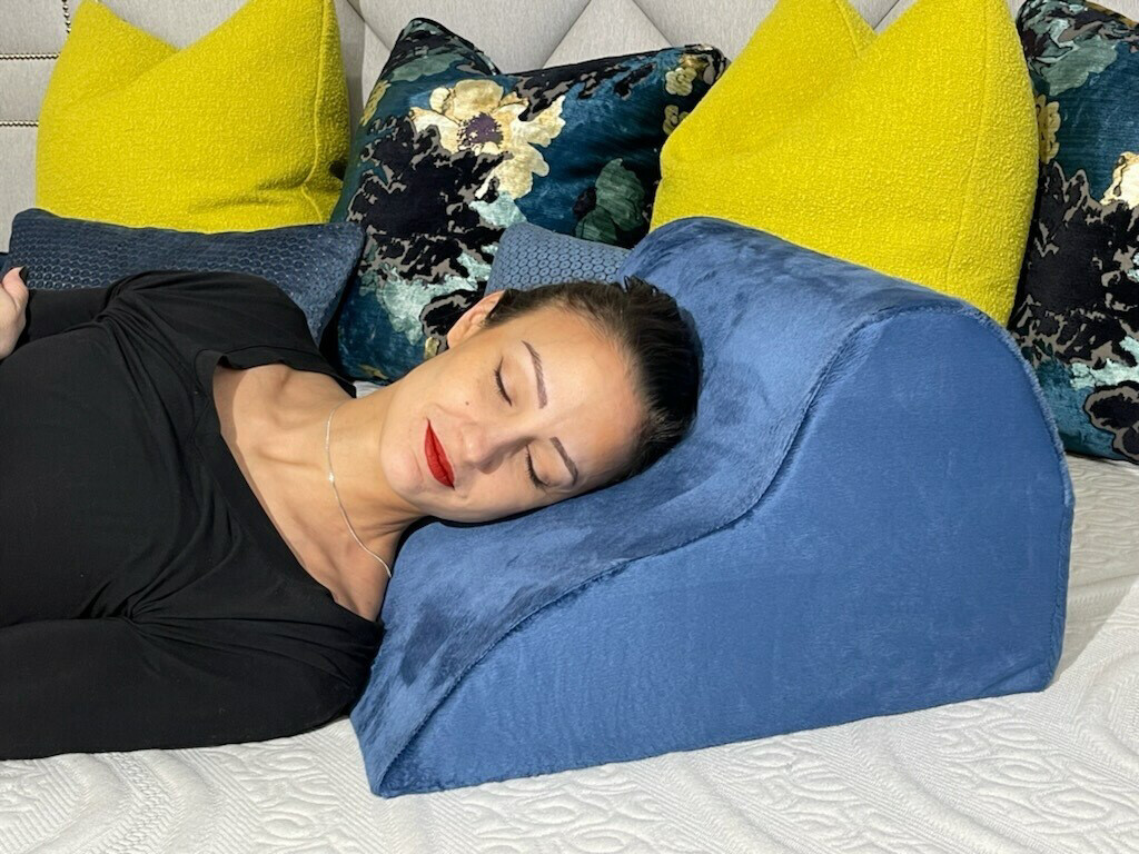 Head and Neck Bed Pillow w/ 1" Memory Topper & Removable Cover 20" x 16" x 12"
