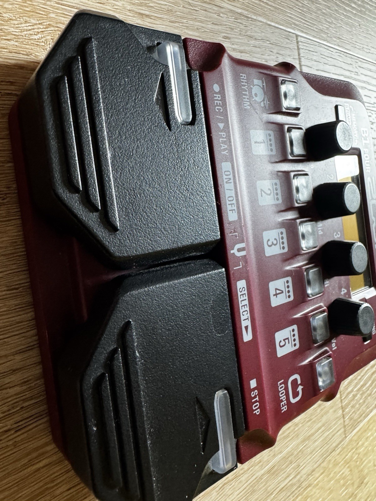 Zoom B1 FOUR Bass Multi-Effects Processor – Excellent – Box, Manual & Adapter