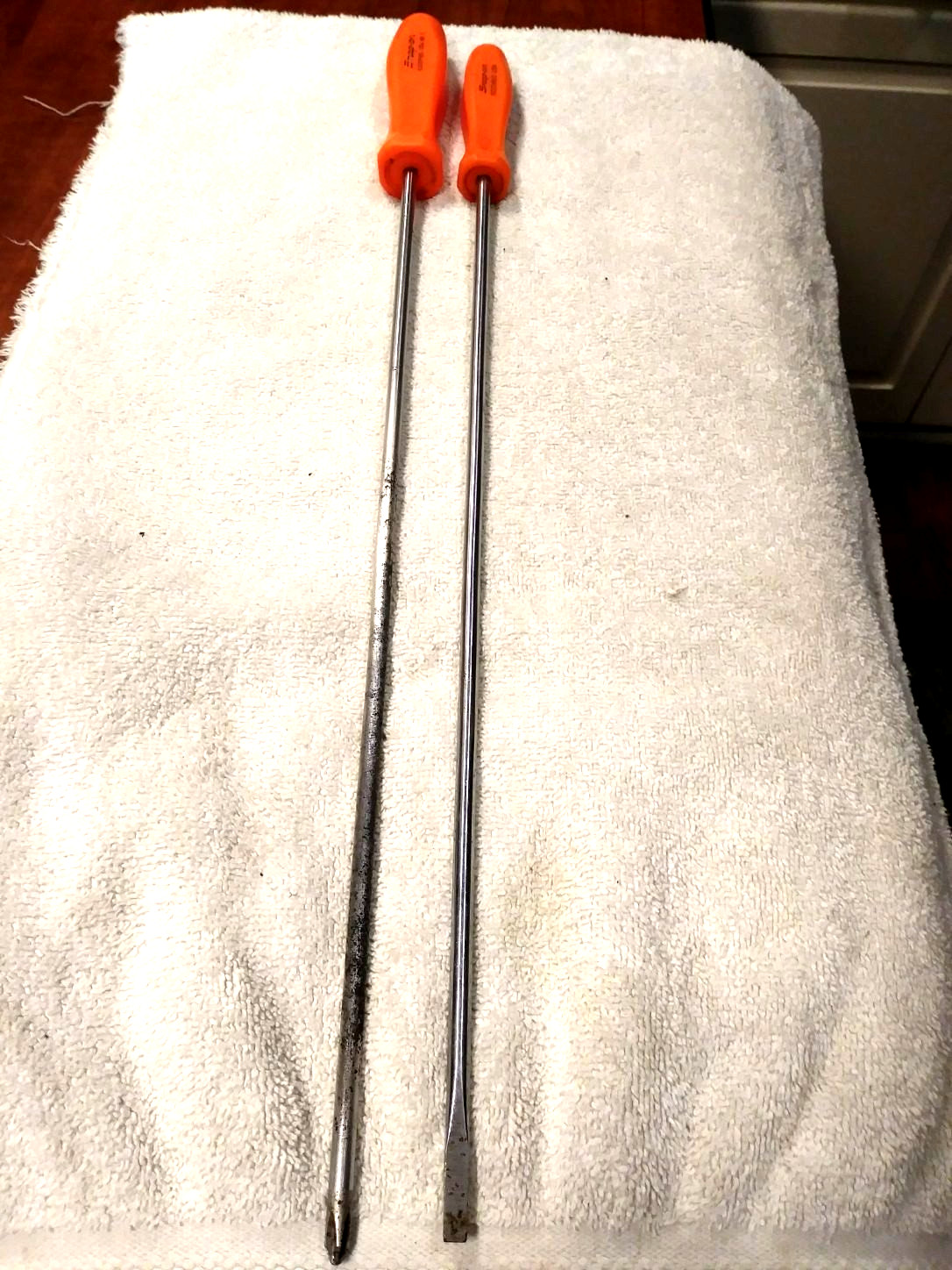 SNAP-ON HARD ORANGE HANDLE 2 PC. SCREWDRIVER SET EXCELLENT CONDITION