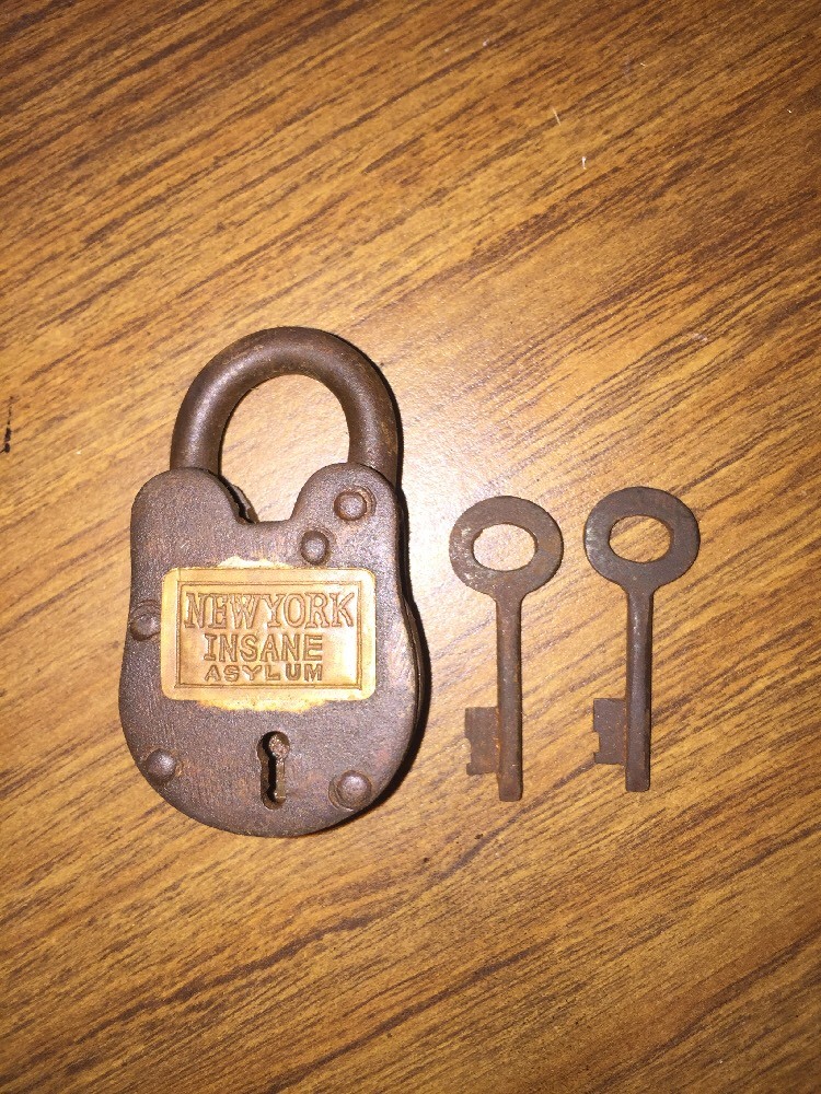 Padlock Key Brass Lock Set Lot Insane Asylum Jail Prison Man Cave SOLID METAL