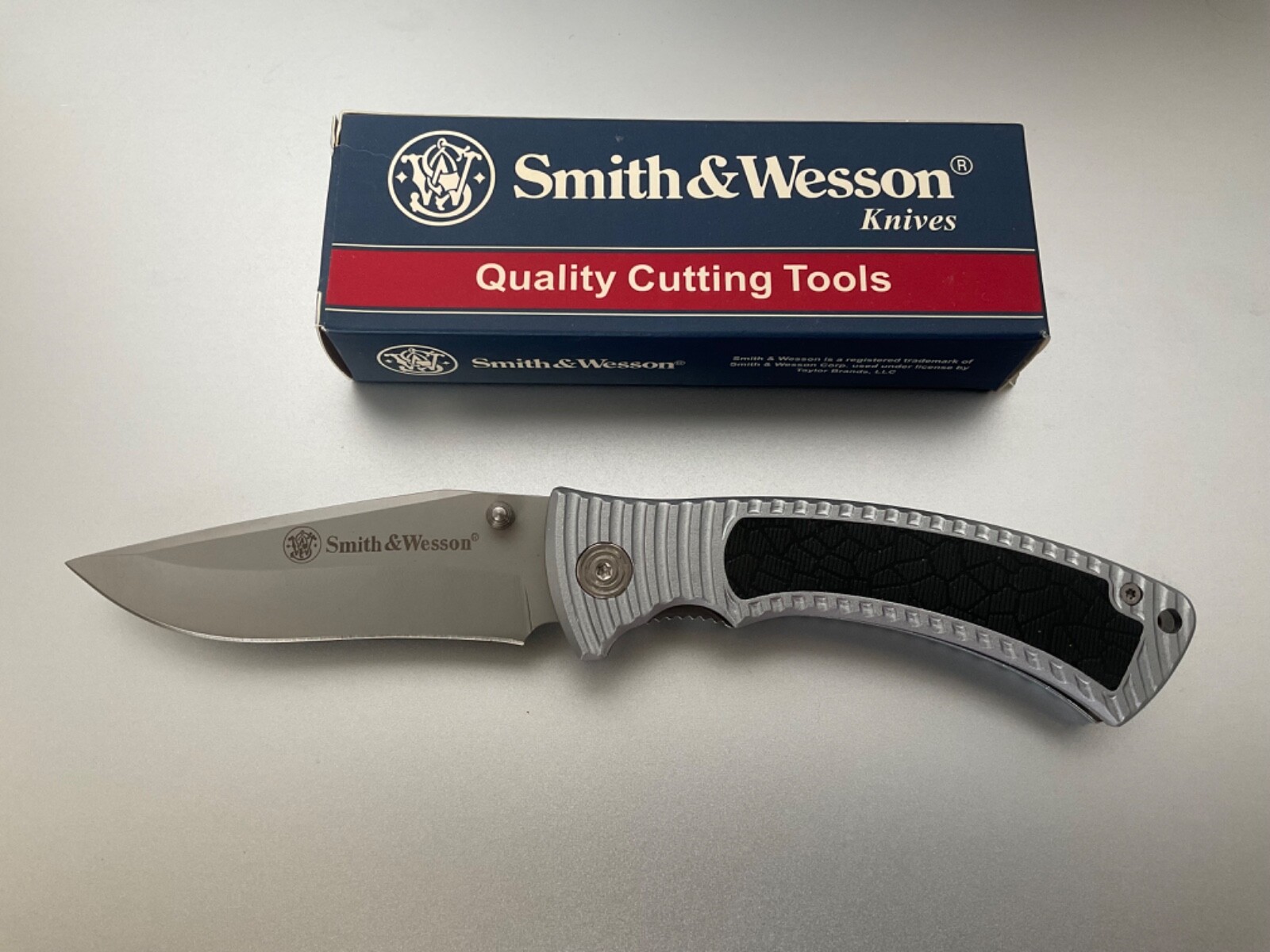 Smith & Wesson Bulllseye Tactical Folding Knife Item # CH0017