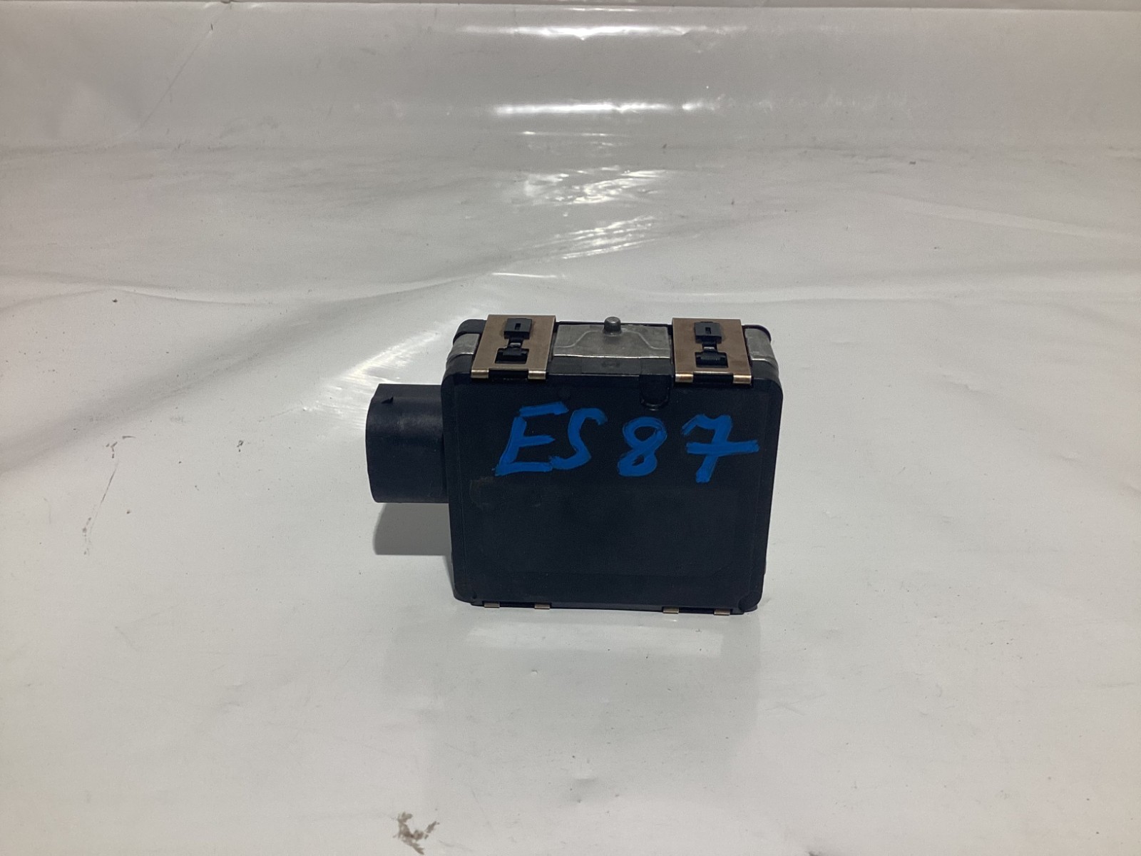 Mercedes Benz distance radar sensor PART#A000 905 30 11 OEM