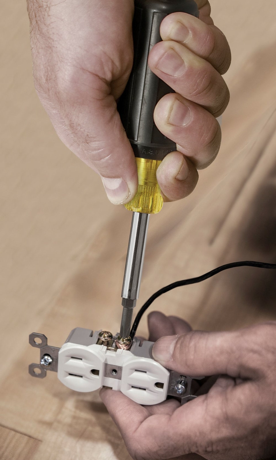 Klein Tools 32500 11-in-1 Multi-Bit Screwdriver / Nut Driver, Multi-Purpose