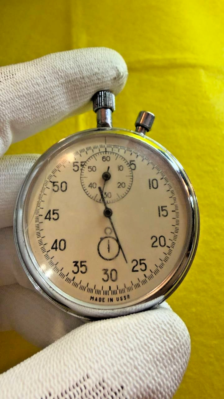 Vintage USSR AGAT Stopwatch – 1960 | Original Soviet Mechanical Timer – 1960