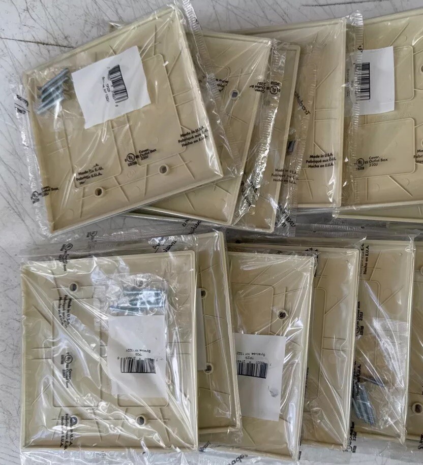 Lot of 13 Pass & Seymour, TP23-I 2 Gang Ivory Thermoplastic Blank Wall Plate NEW