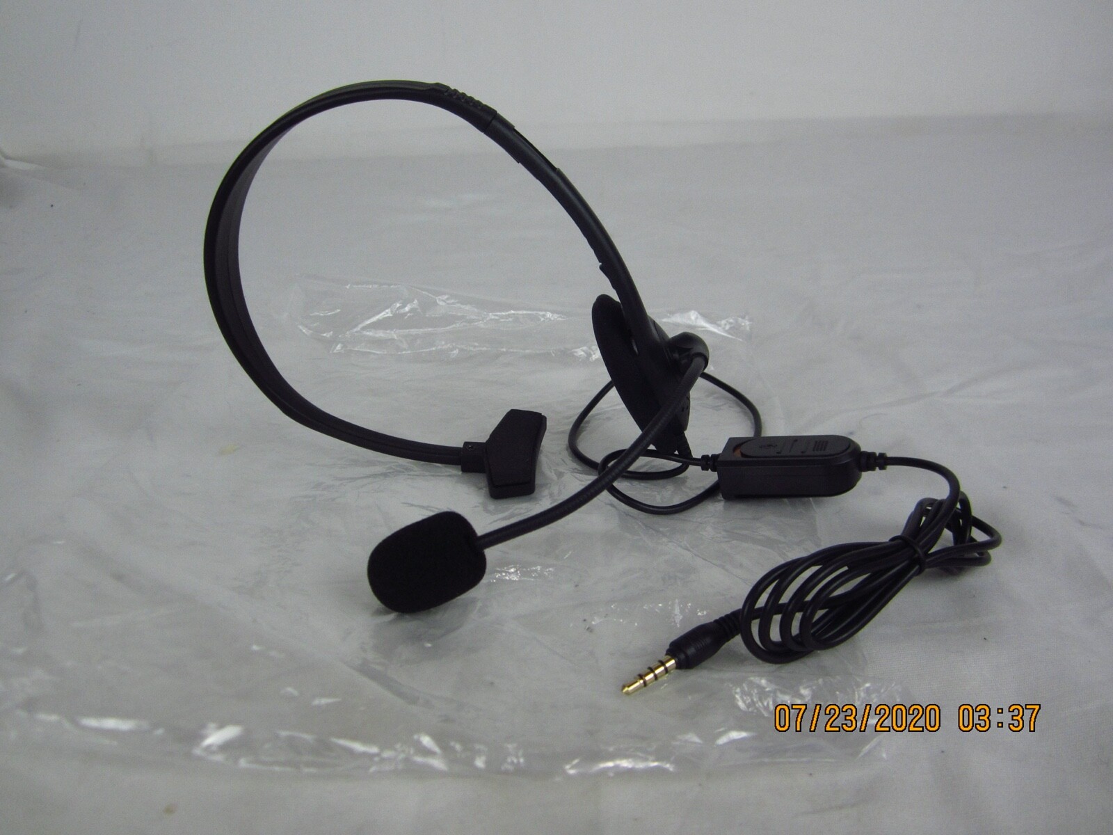 Essential Mono Wired  Chat Headset for PS4 With mic & volume