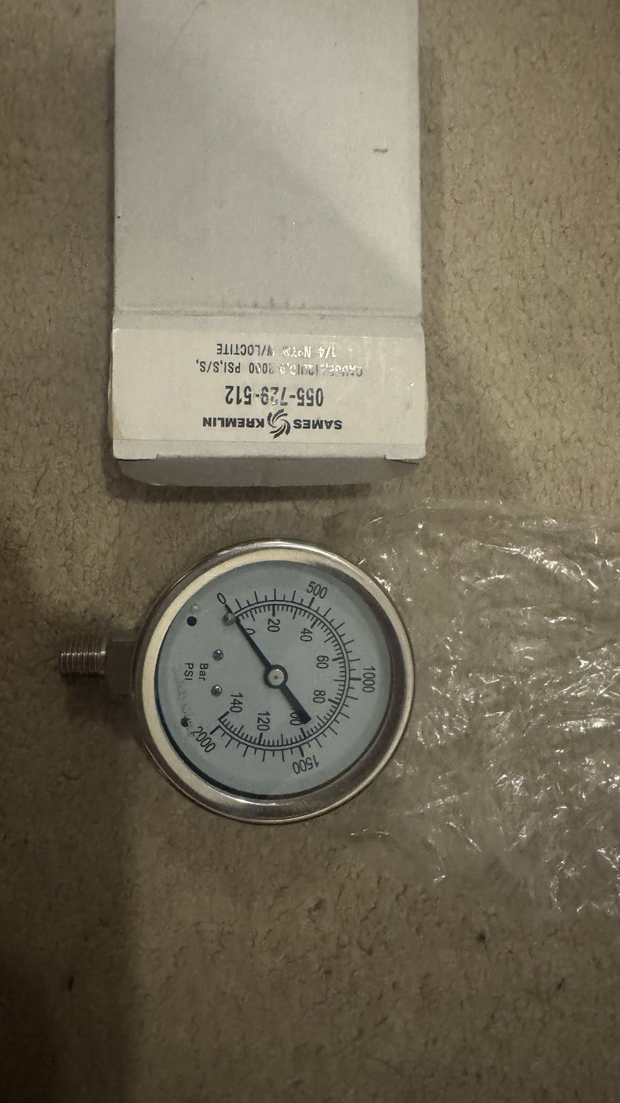 SAMES KREMLIN 055-729-512 GAUGE, LIQUID,0-2000 PSI,S/S, 1/4 NPTM W/LOCTITE