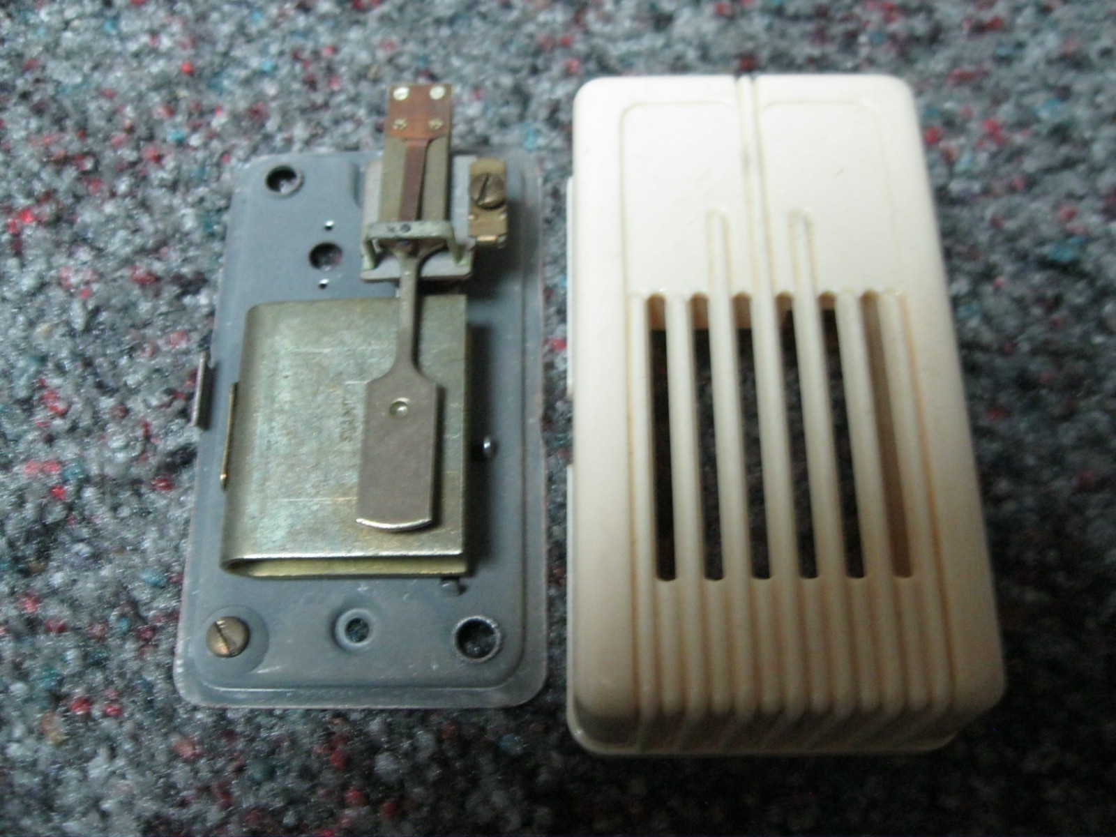 New Old Stock Snap It DOOR CHIME OFF  WHITE 4 1/4 x 3 3/8 and 1 3/8" high