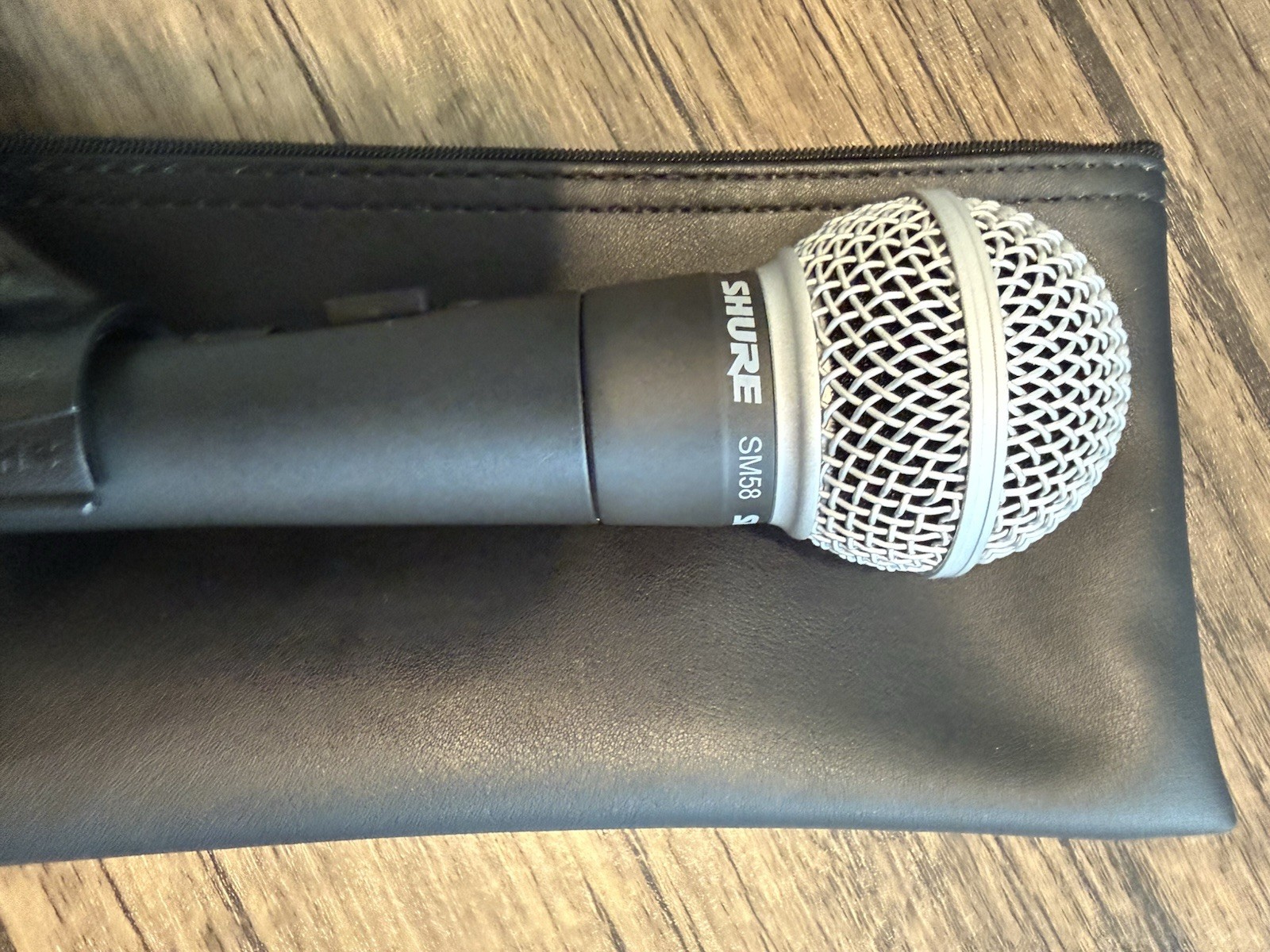Shure SM58 Dynamic Vocal Microphone w/ Clip & Pouch New