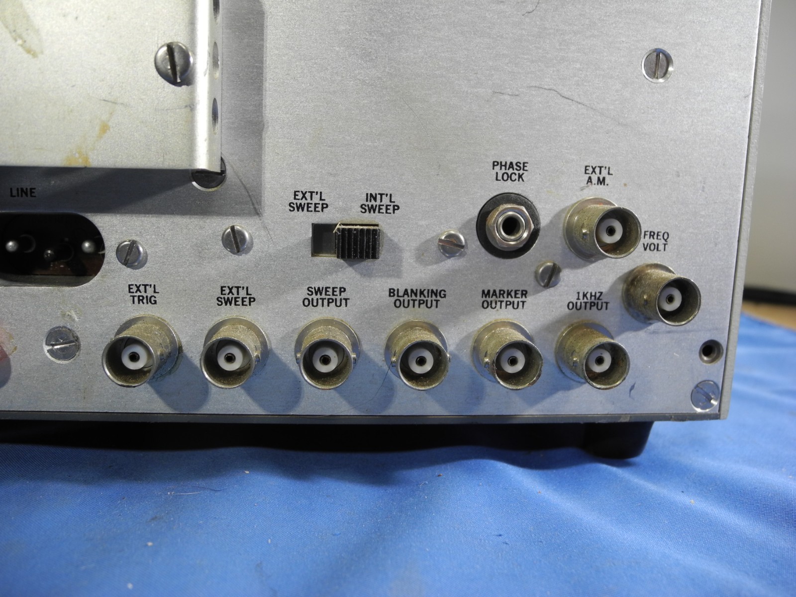 SD Kruse Electronics Sweeper 5000A w/ Oscillator Model 5015-2 7-11 GHz Module
