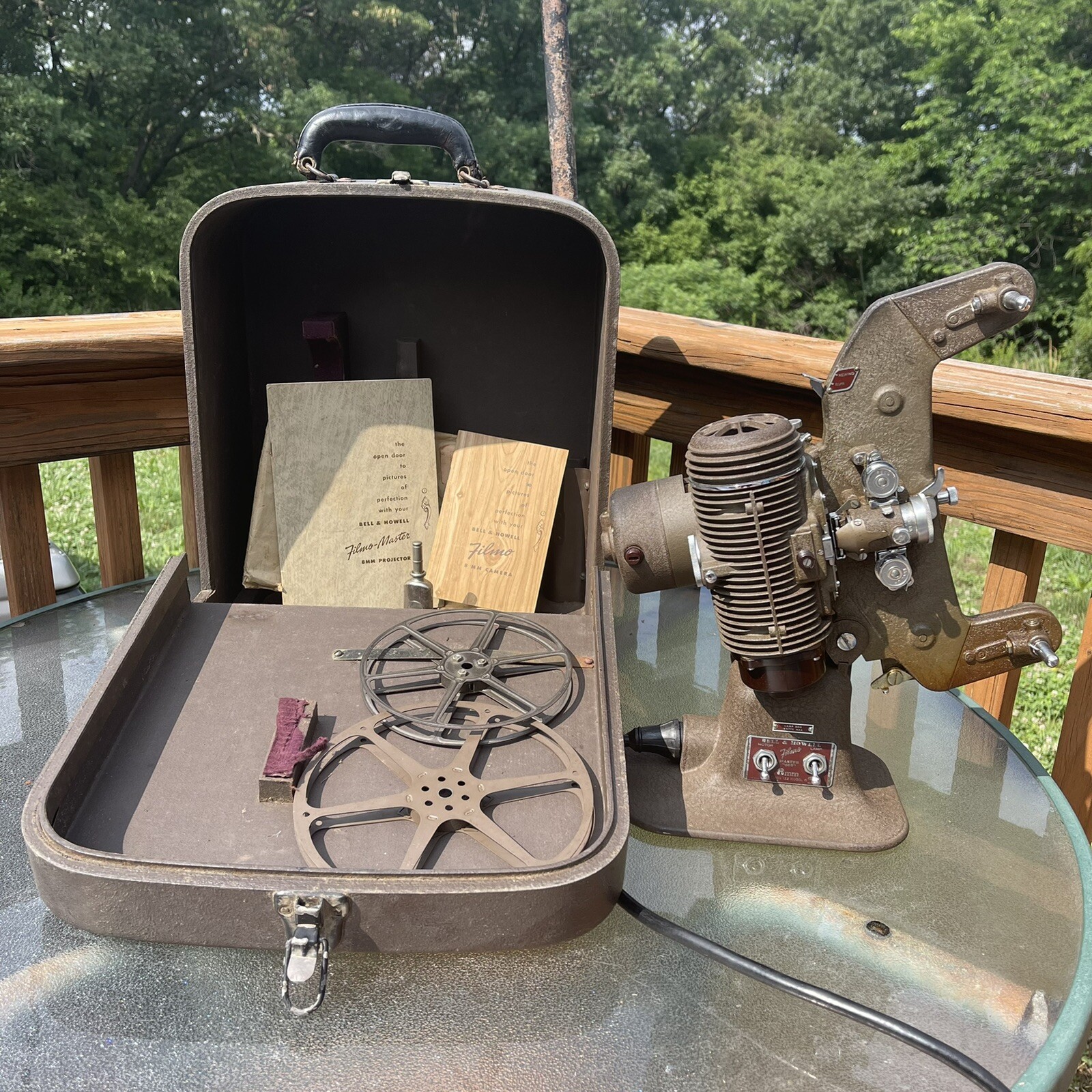 Vintage Bell & Howell 8mm Filmo Master 400 Design 122 Model G Projector Read!!