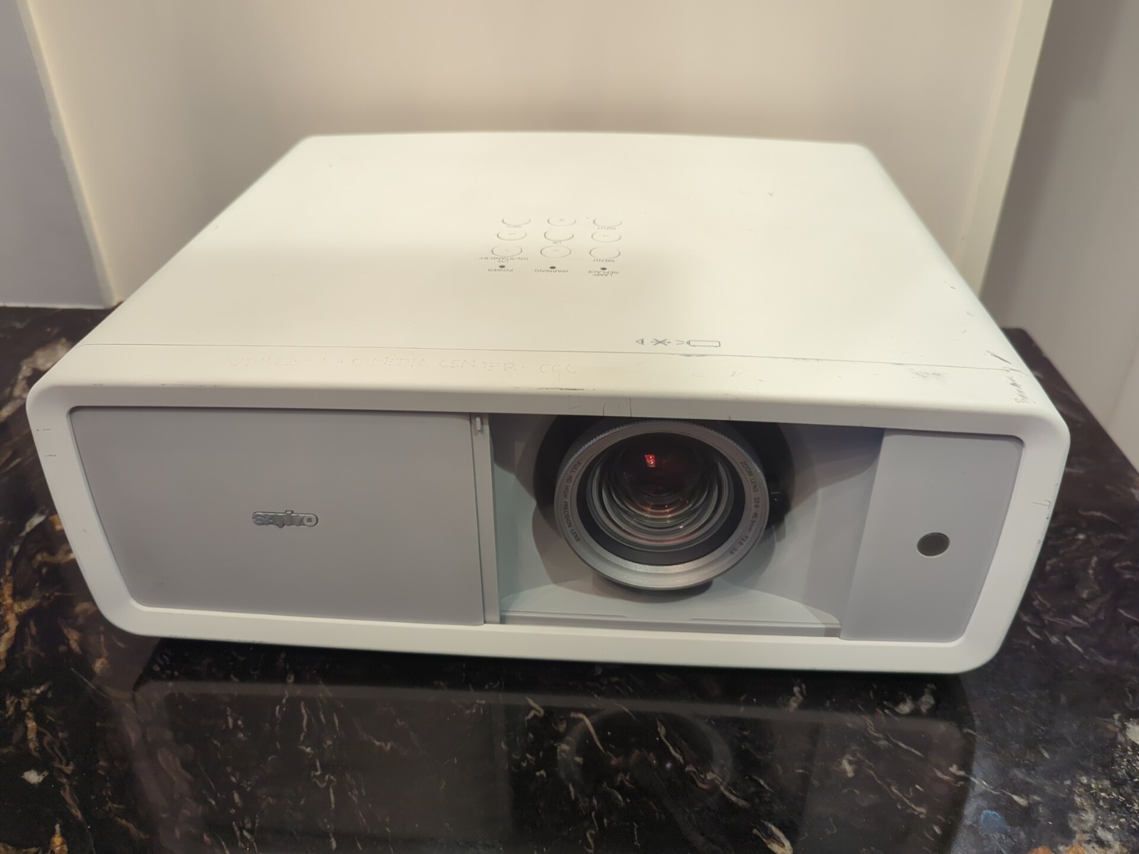 SANYO PLV-Z700 Projector (G9714862)
