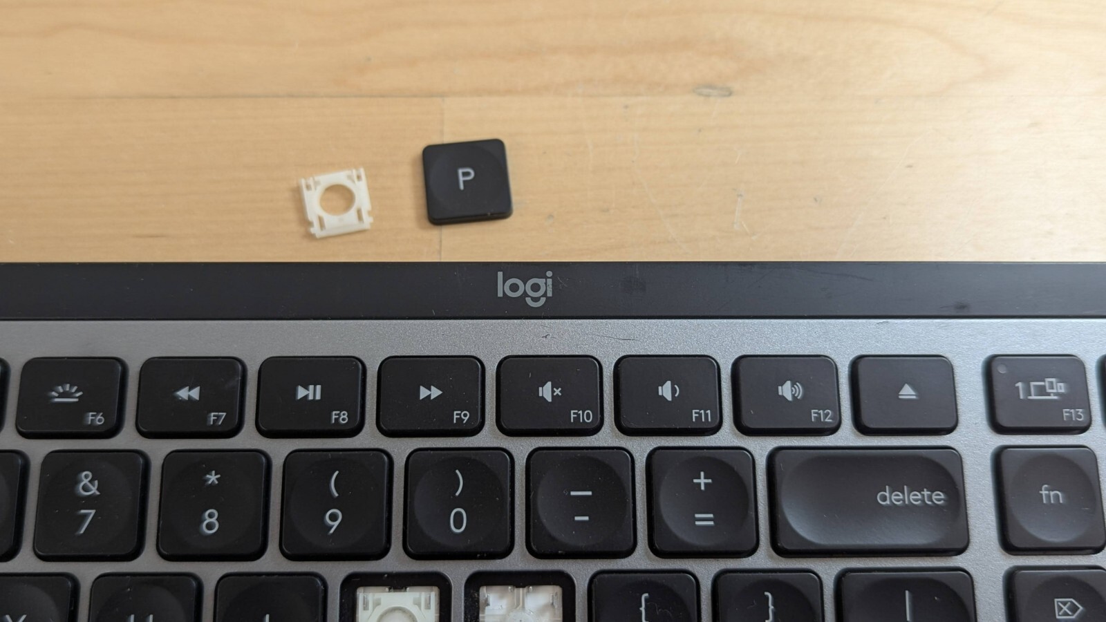 OEM Logitech MX KEYS for MAC Keyboard REPLACEMENT KEY CAPS & HINGE ONLY Parts
