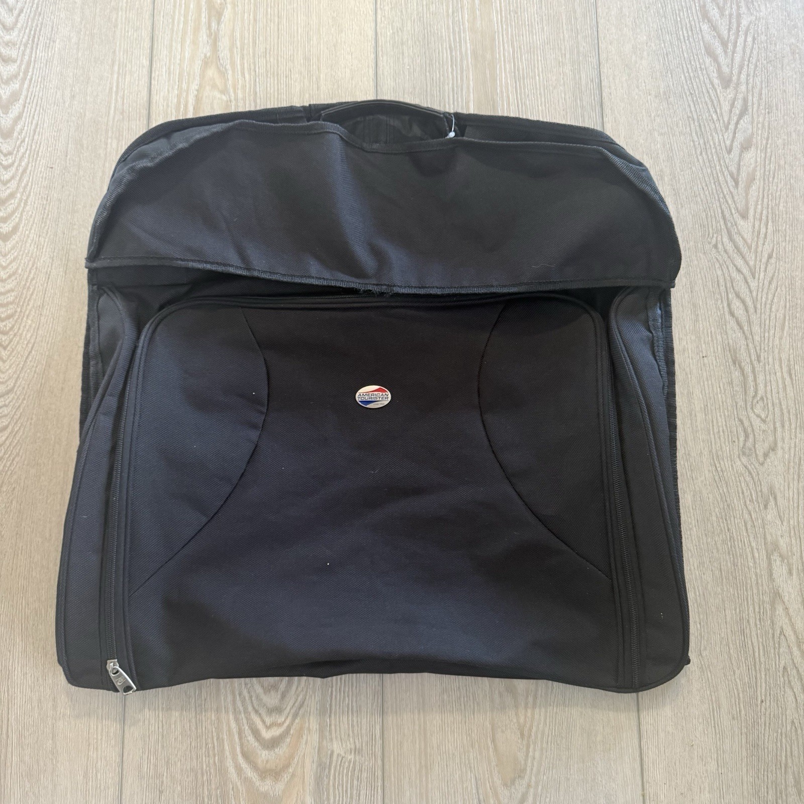 American Tourister Black Garment Bag Suit Travel Foldable Zipper