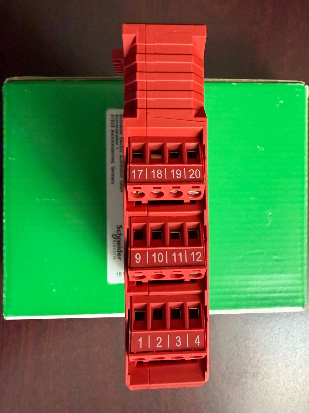 XPSMCMDO0004 Schneider Electric Modicon 4 Digital Output Pair Expansion Module