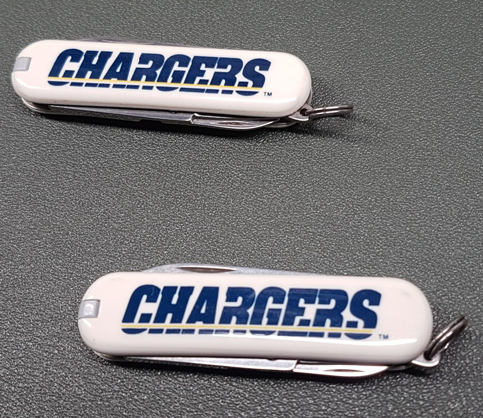 Official license NFL Victorinox Swiss Army RARE Classic SD   original   CHARGERS