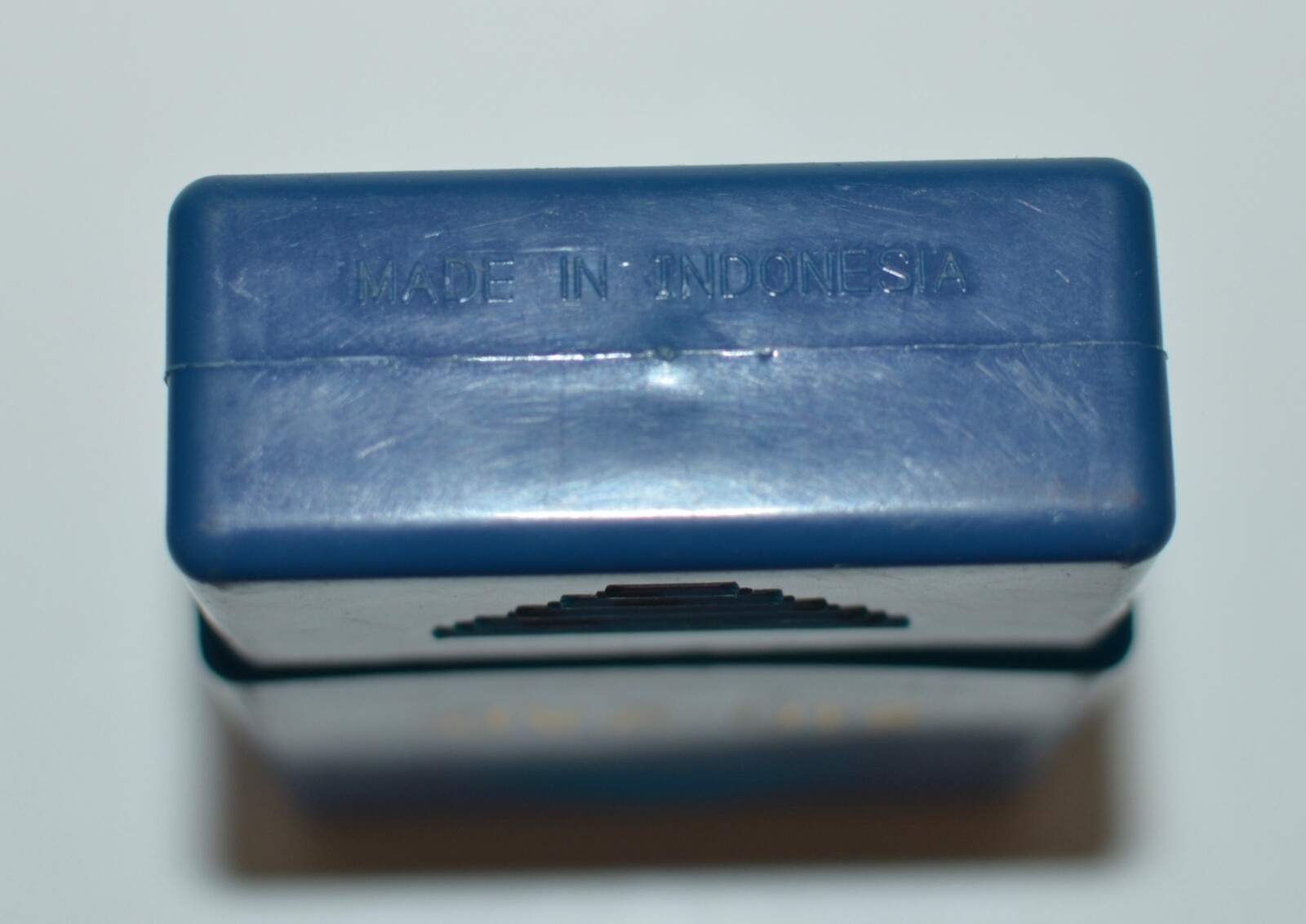 BLUE PLASTIC ZIG ZAG CIGARETTE BOX MADE IN INDONESIA
