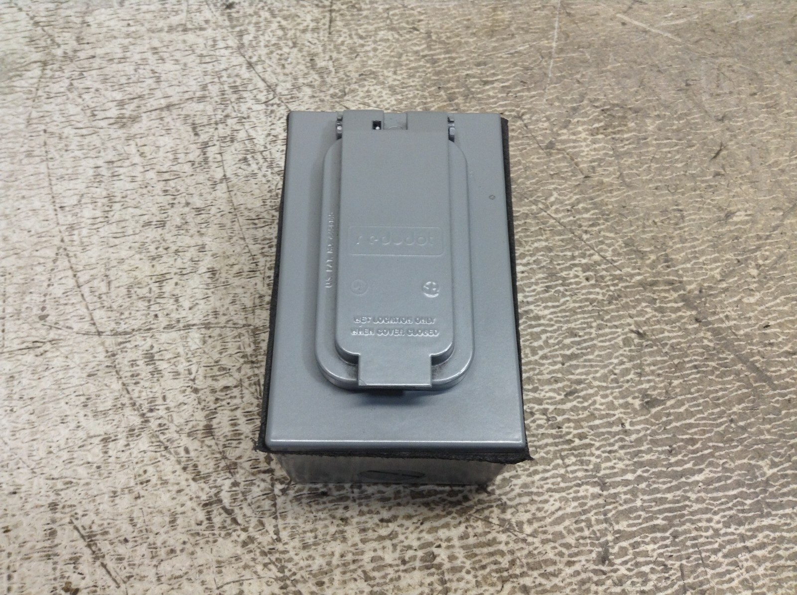 REDODOT Receptacle w/ Enclosure 15 A 125 V  (TSC)