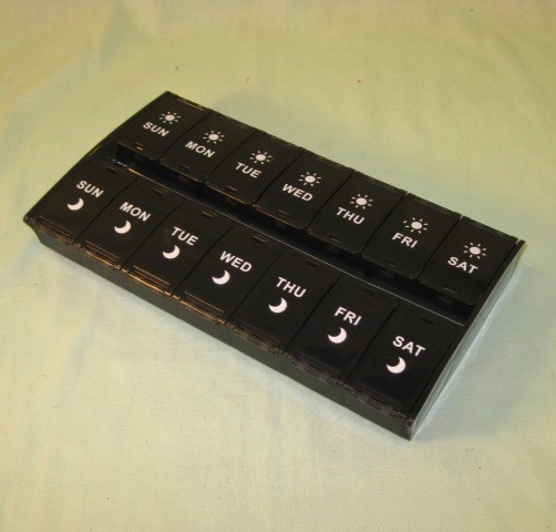 EXTRA LARGE Pill Organizer 9-1/4 in. by 5 in. 7 Days 2x per Day Dark Smoke Clean