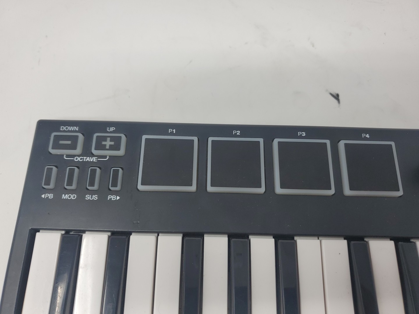 Alesis V Mini Portable 25-Key MIDI Controller Keyboard New In Box