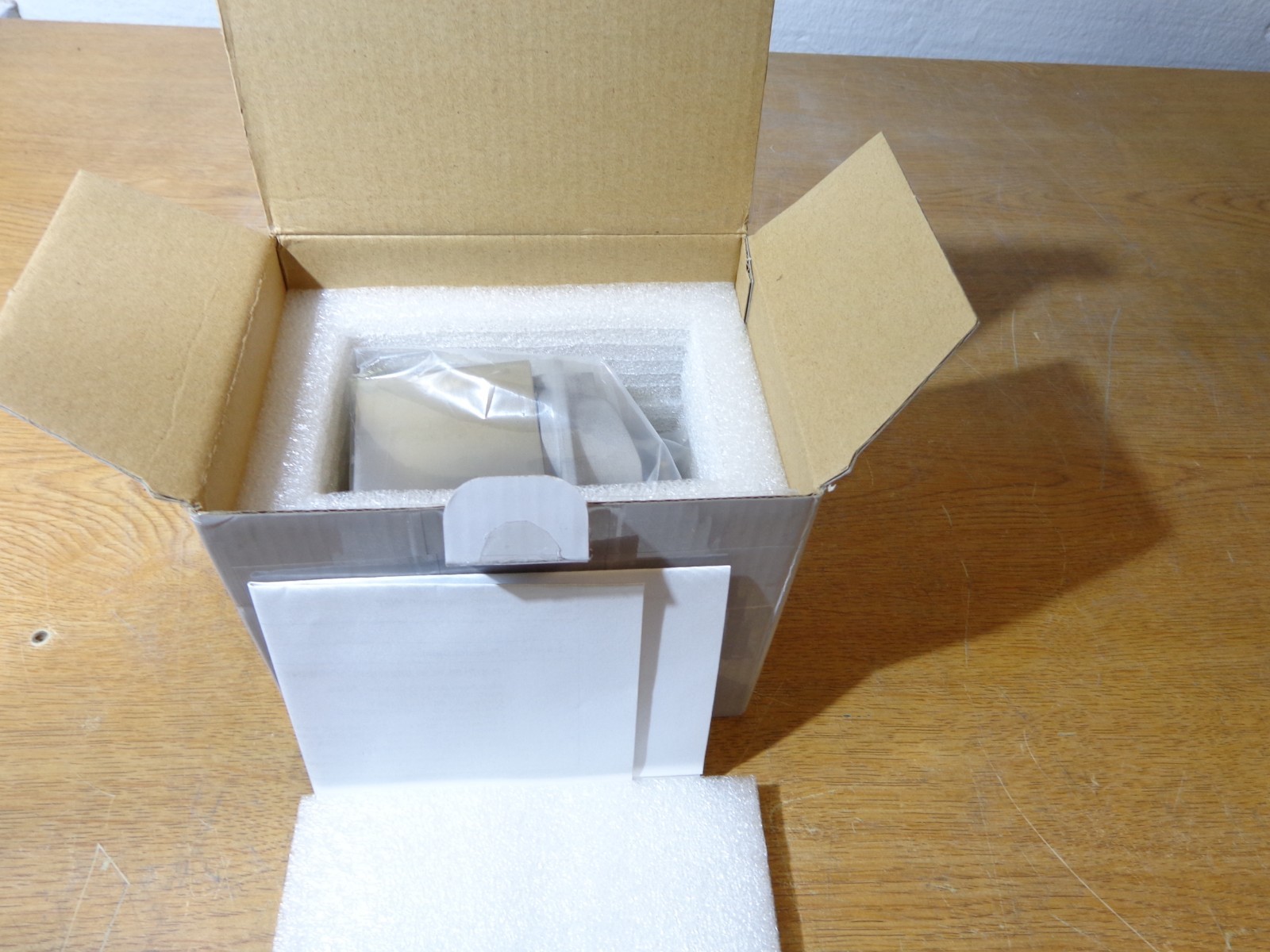 NEW Genuine ViewSonic RLC-072 Original Replacement Projector Lamp Bulb w/Housing