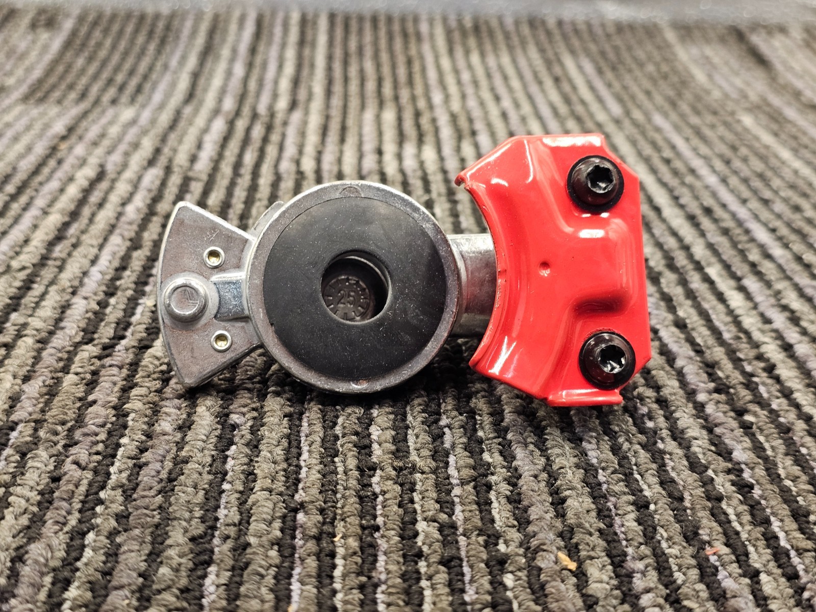 (QTY 5) Phillips 12-008 Gladhand Emergency Standard Mount Red