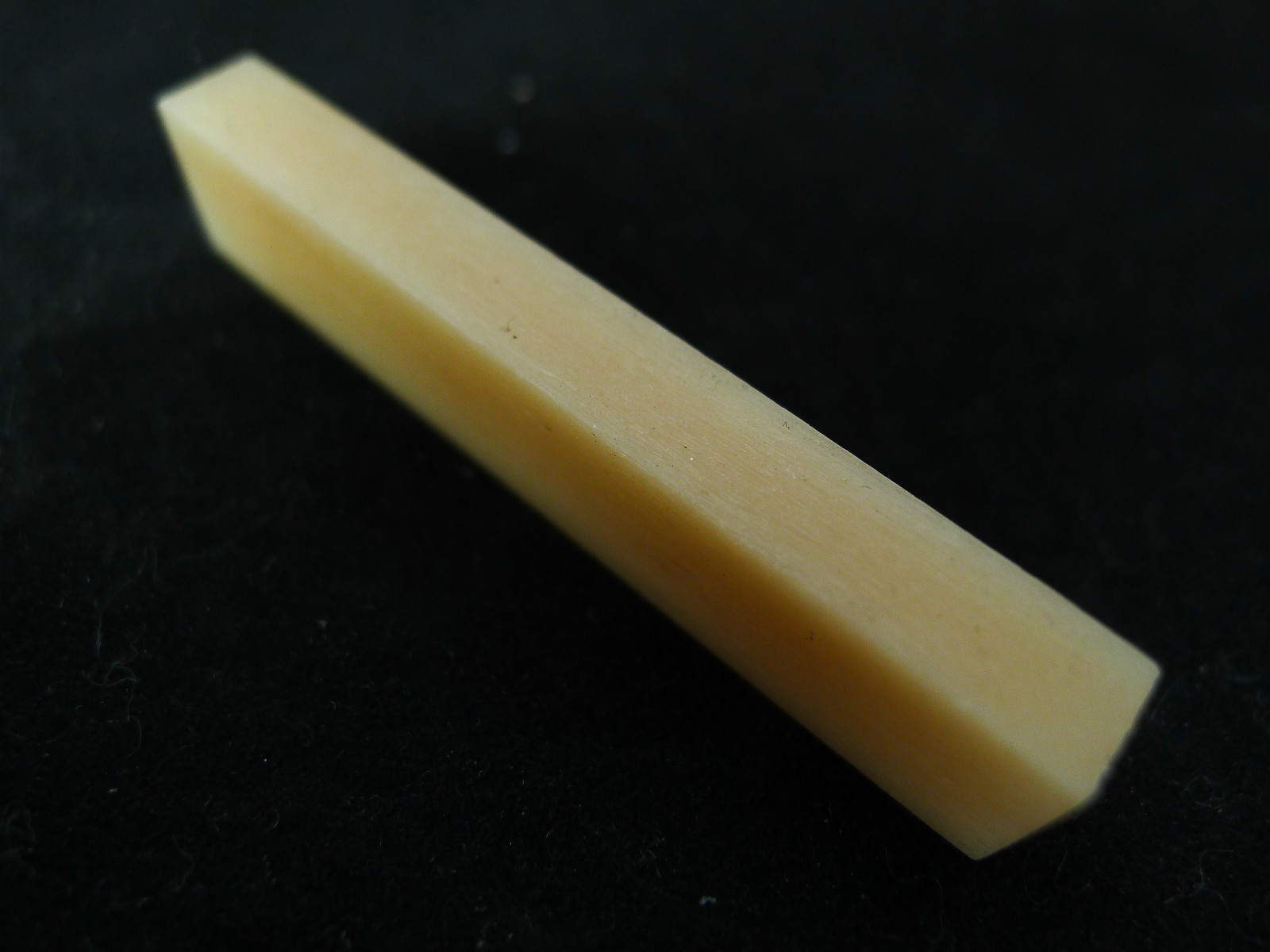 1 pcs Real Solid Camel Bone Nut Blank Fit Classical And Martin Style Guitar MN