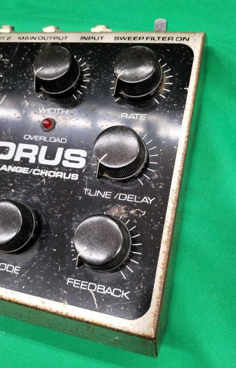 Electro-Harmonix Poly Chorus effects pedal new used guitar effects