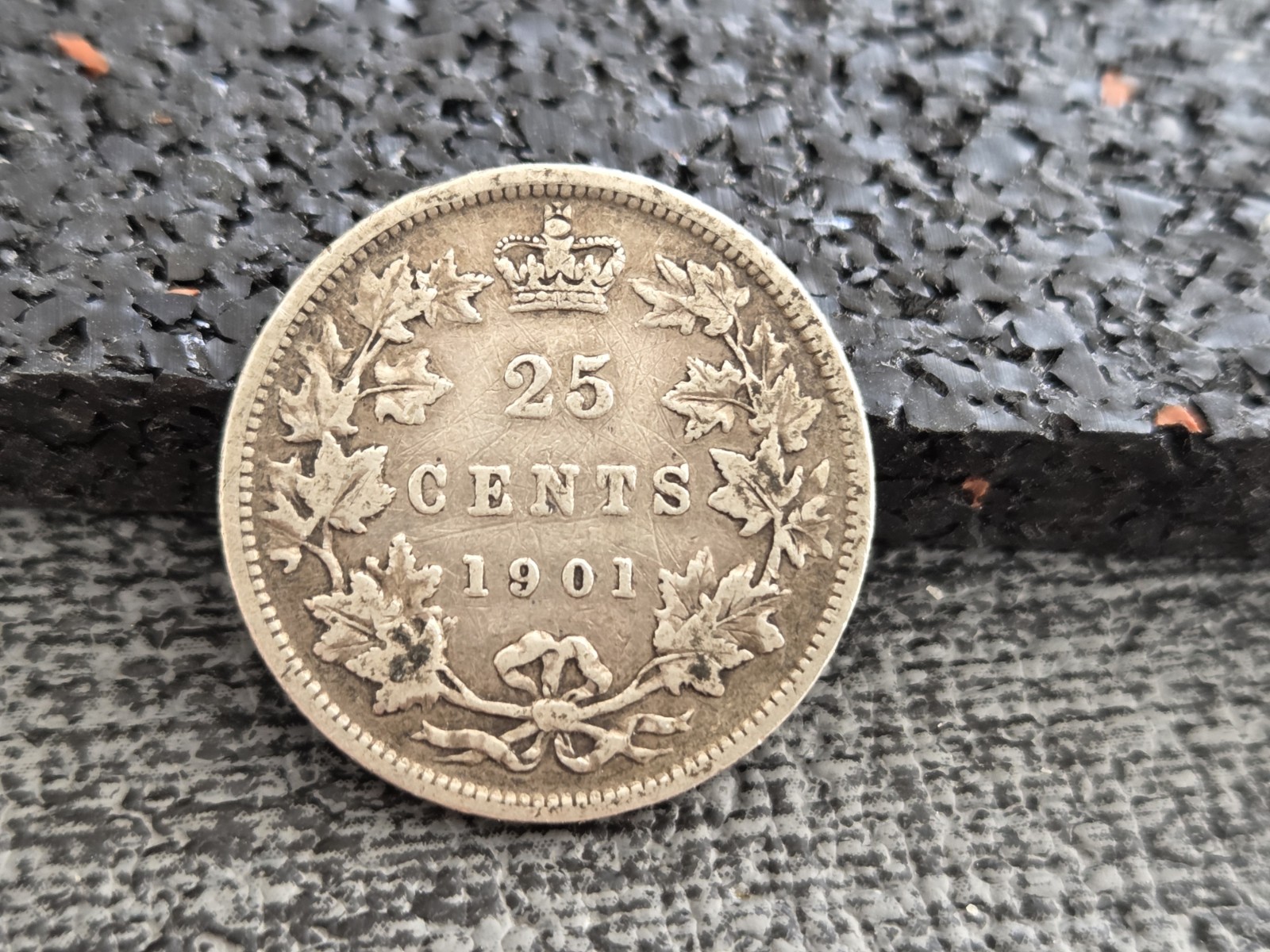 1901 Canada Twenty Five 25c Cent Silver Queen Victoria's Coin