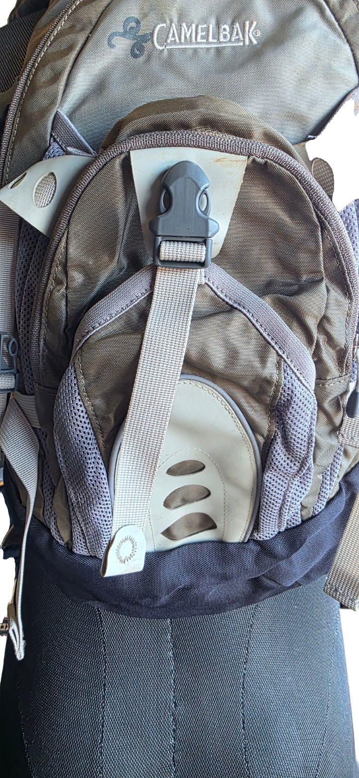 Camelbak 2.1 Liter Hydration Back Pack Tan