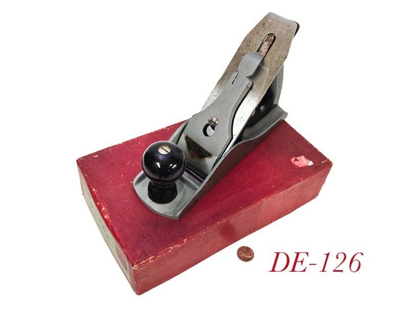 MILLERS FALLS NO 900 smoother plane w original box