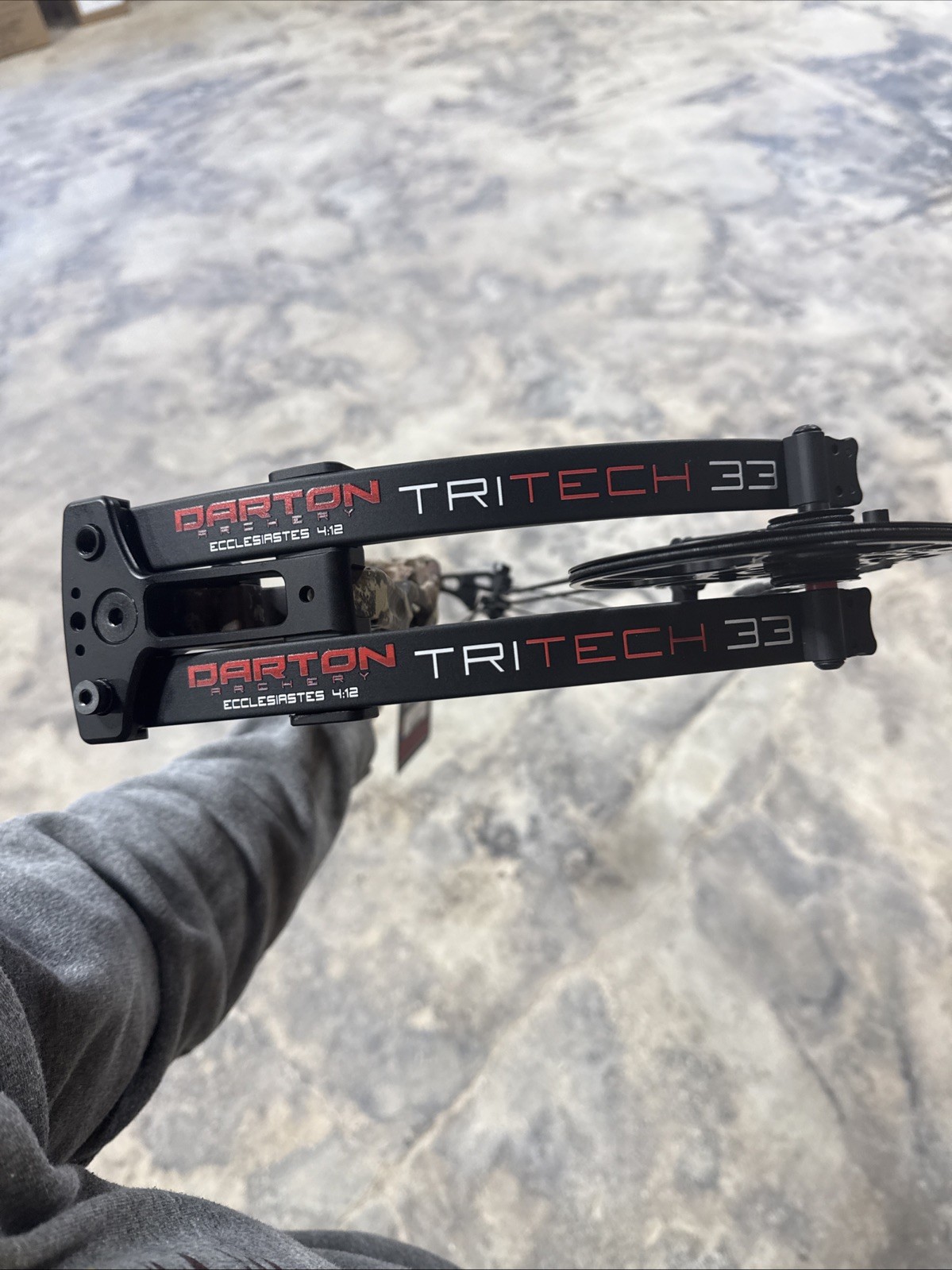 Darton Archery Tritech 33 Firstlite Specter Compound Bow