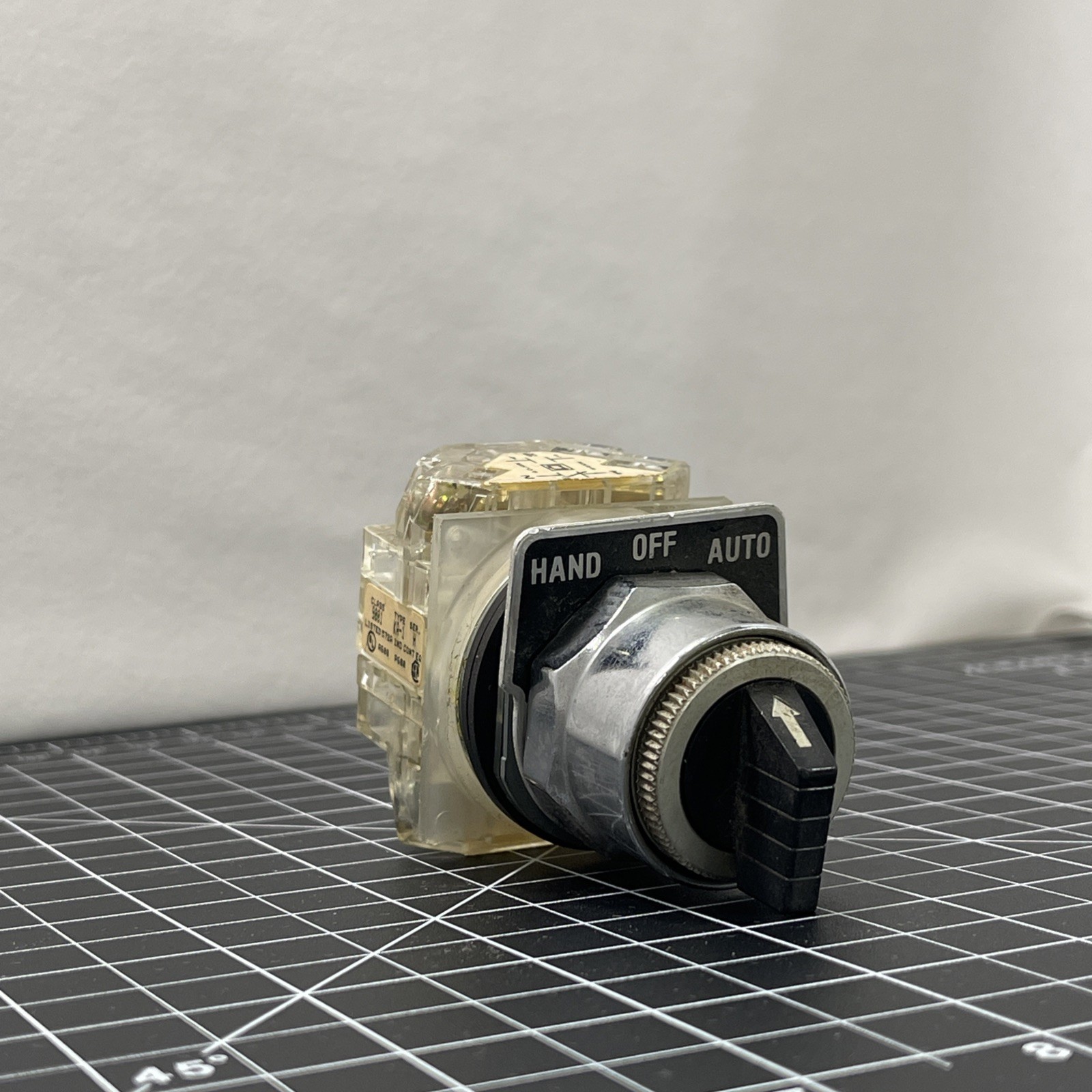 Square D 9001 KA-1 3 Position Selector Switch HAND OFF AUTO 1NO 1NC + Plate