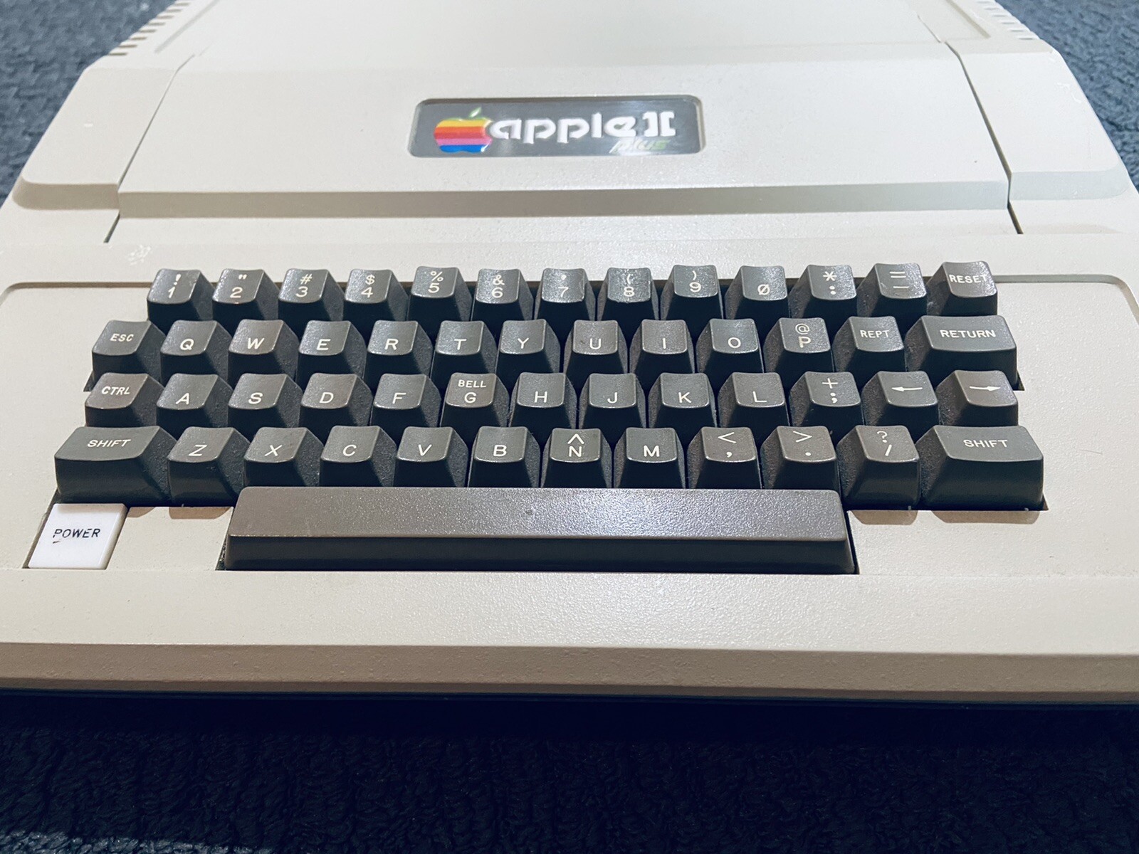 Vintage EUC 1980 Apple II Plus Computer Rare Microsoft ROM Plus RAM Card