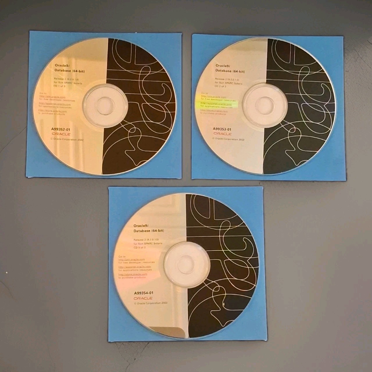 Oracle9i Database Release 2 64-bit SPARC & Solaris 3CDs set 9.2.0.1.0 Scarce