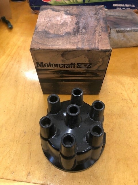 1977-79 INTERNATIONAL SCOUT 6 CYL DISTRIBUTOR CAPMOTORCRAFT NOS OEM M/C #DHG-211