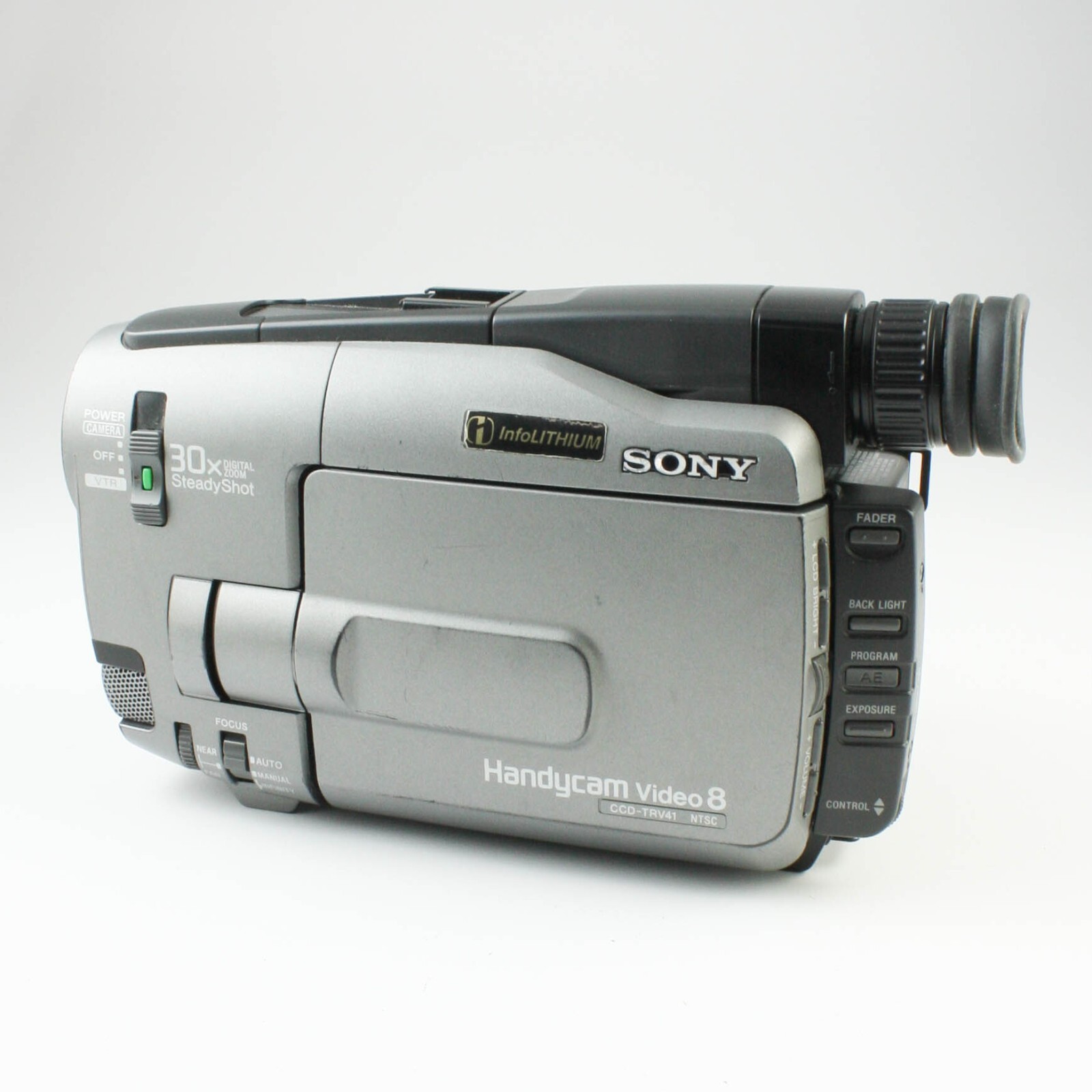 Sony Handycam - Video8 Recorder - CCD-TRV41 - W/Extras - Untested/Parts/Repair