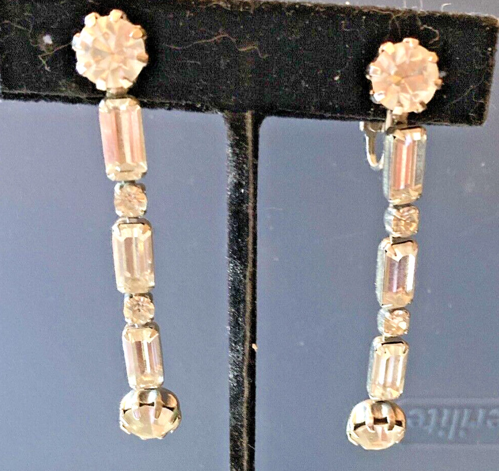 Vintage Weiss Signed  Crystal Drop Clip Earrings EUC #74