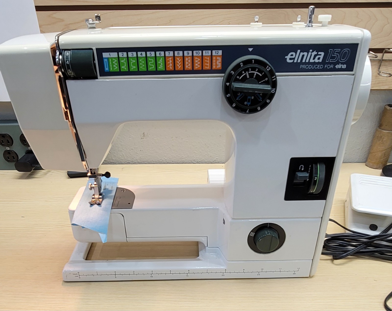 Elnita 150 Sewing Machine - Turns on and Sews - Elna Sewing Machine for parts