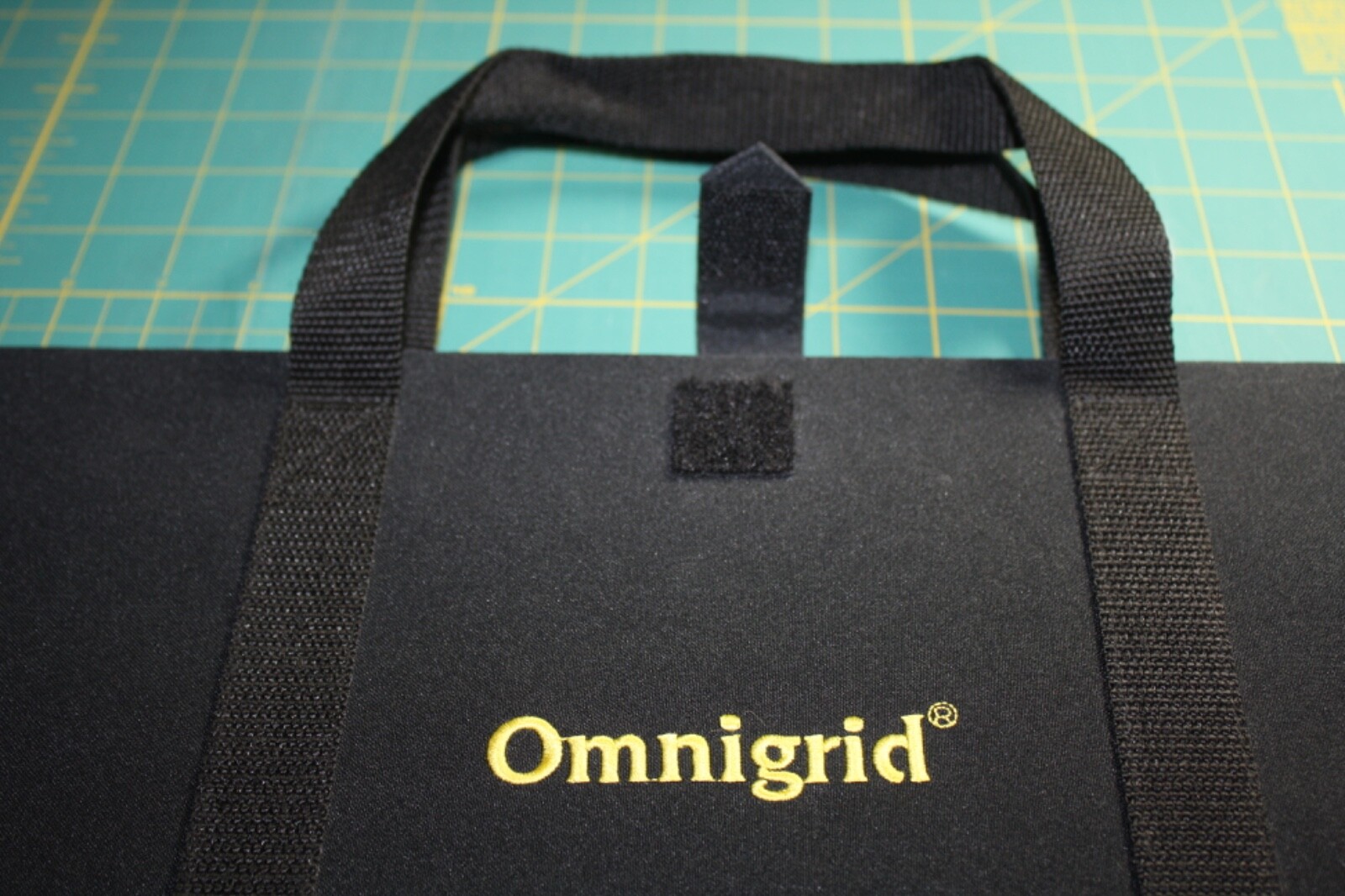 Omnigrid FOLDAWAY Travel Portable Folding Cutting/Pressing Station 12"X18" NWOT