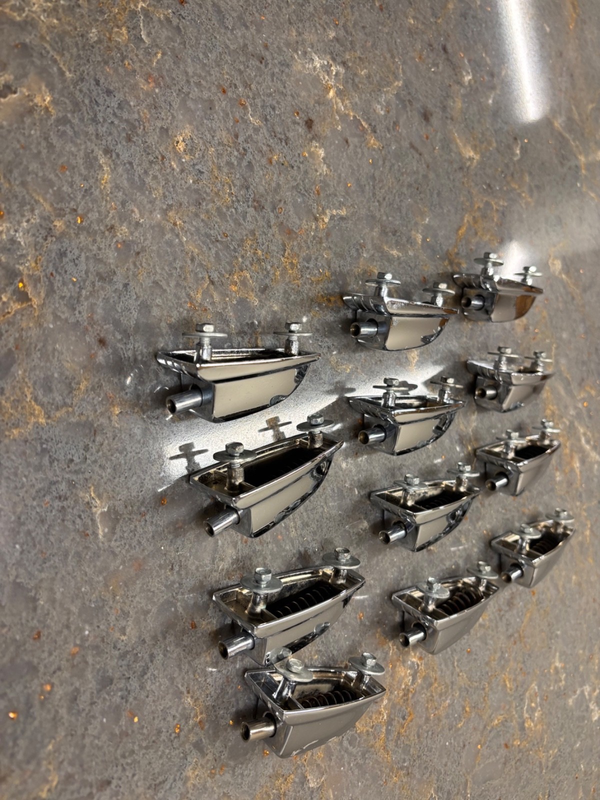 12-Ludwig Large Classic lugs w/mounting screws