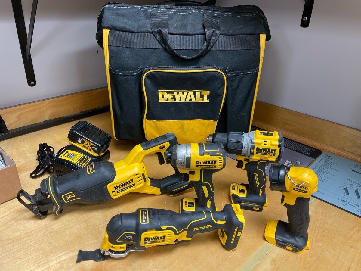 DEWALT TOOL Set w/ Bag (DCD805, DCF887, DCS356, DCL040, DCS382, DCB1 (FLO114928)