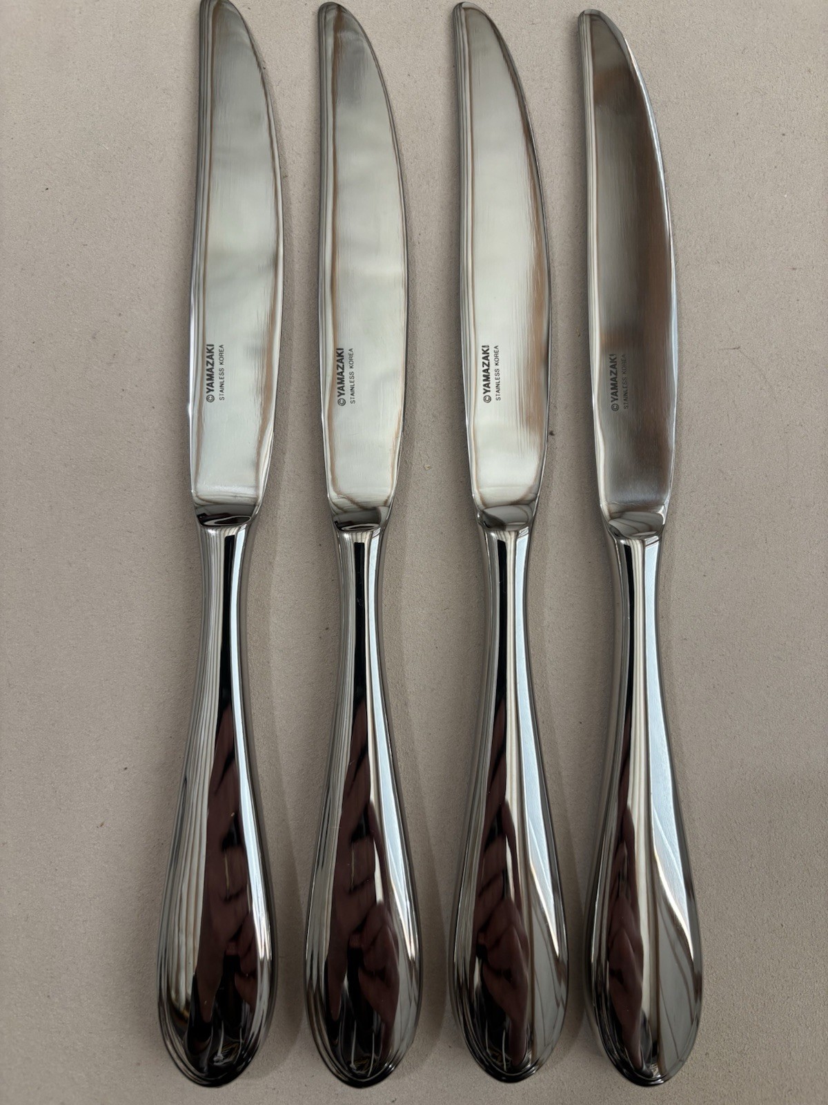 Yamazaki AUSTEN-HARMONY (glossy) - lot of 4 place/dinner knives NEW