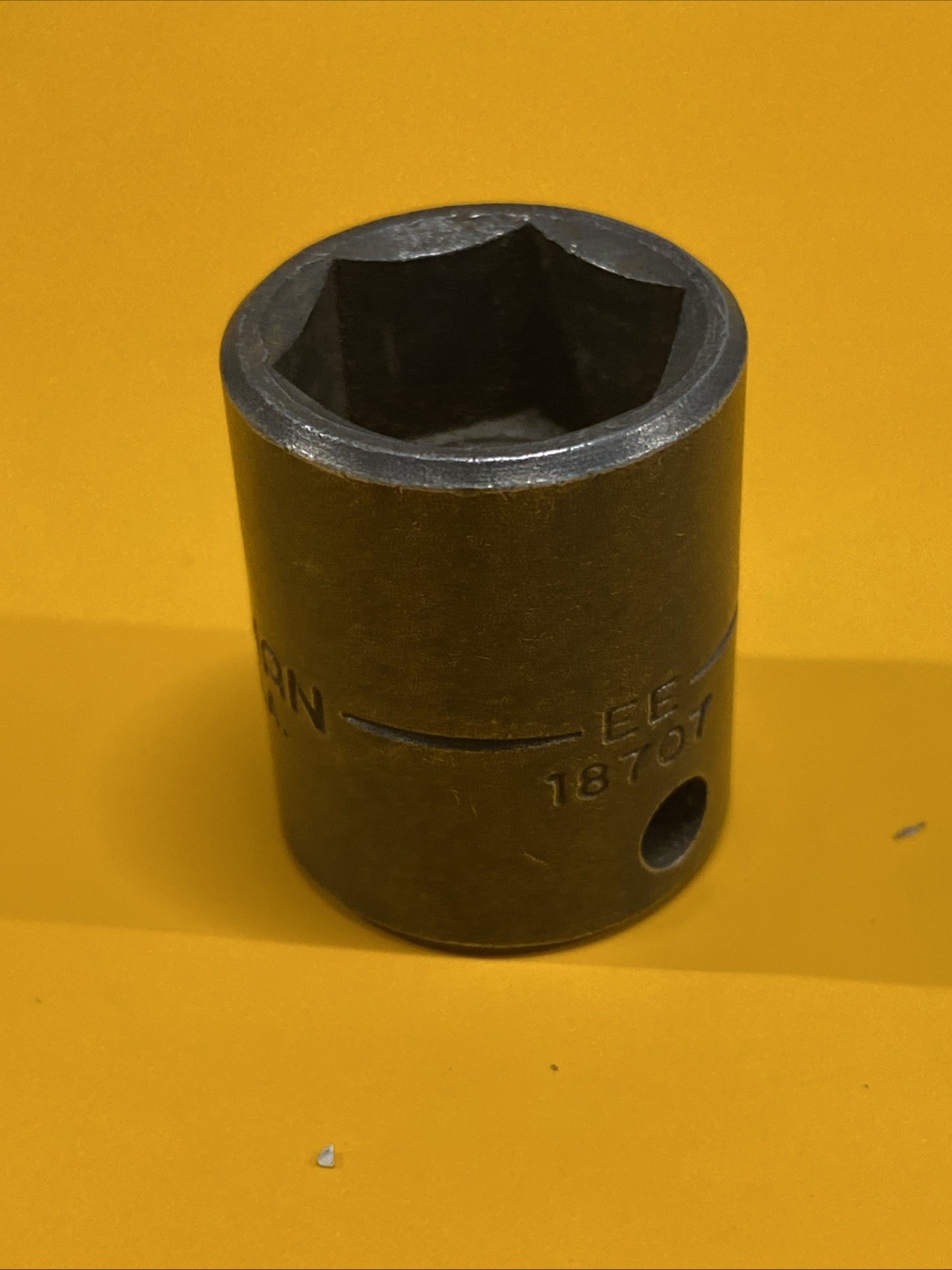 Craftsman EE 18707 . 11/16 Inch Impact Socket 6 Point 3/8 Drive  USA