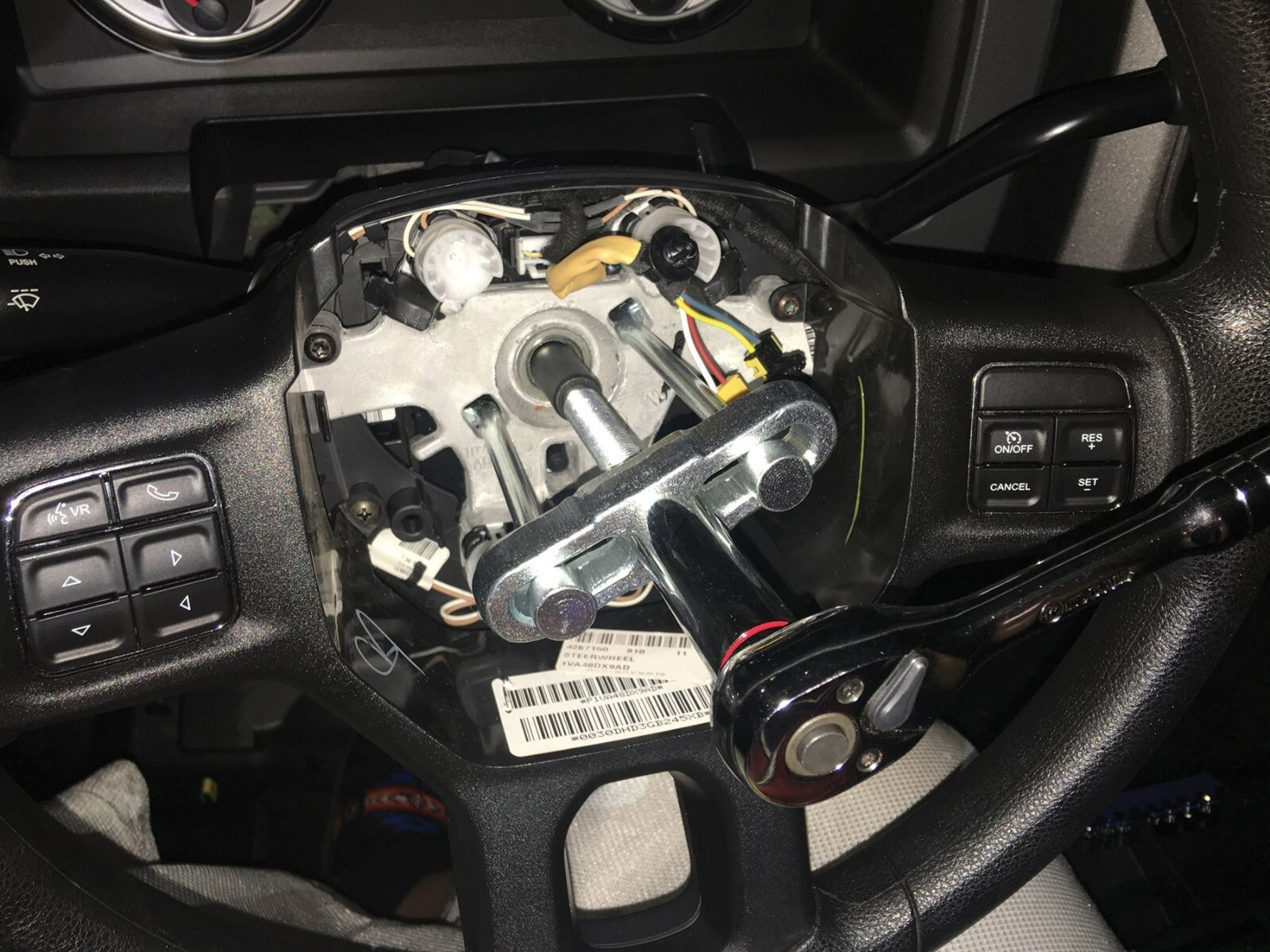 Performance Tool W80651 - Steering Wheel Remover / Puller