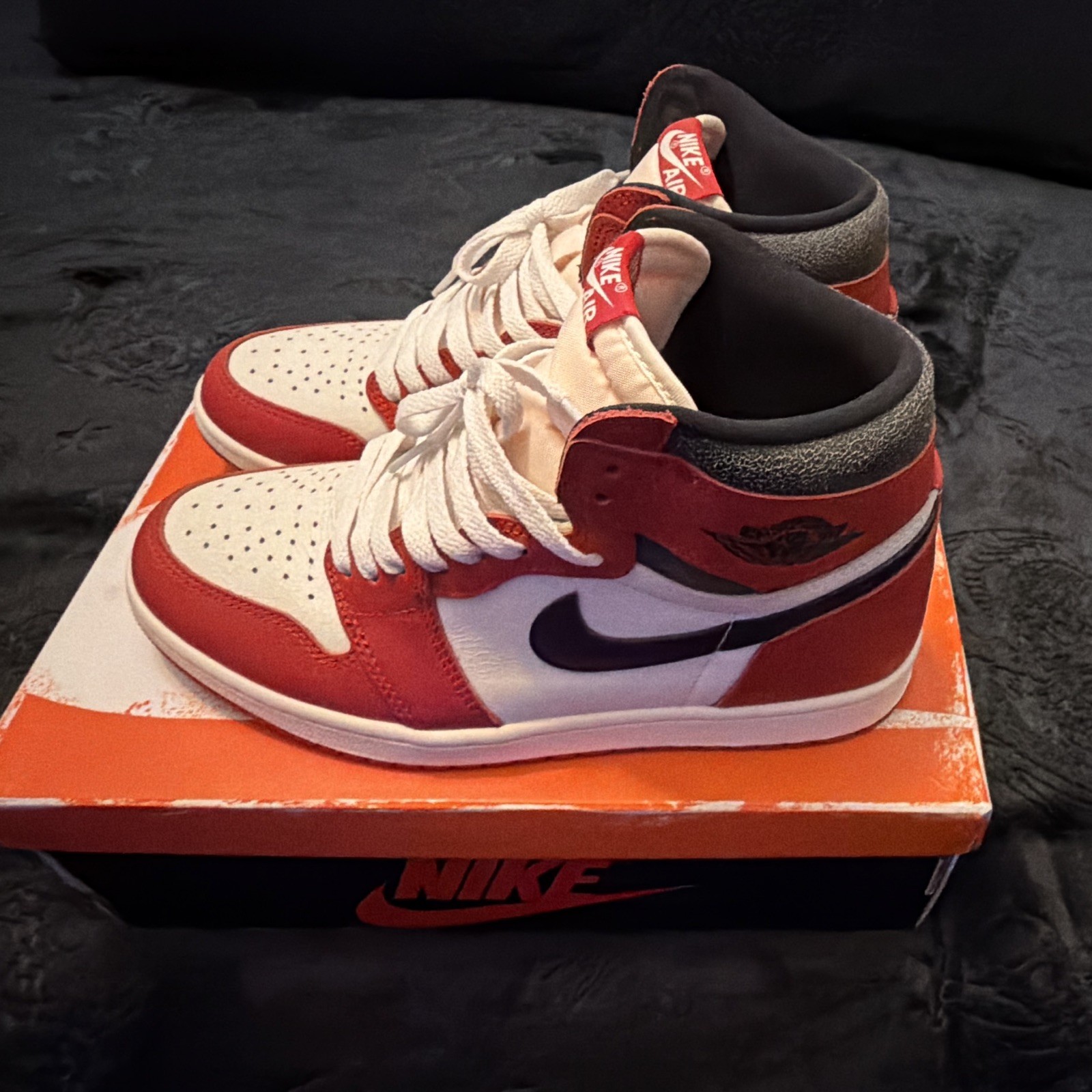 Nike Men's Mid Top Lace-Up Sneakers Red/White/Black w/ Box