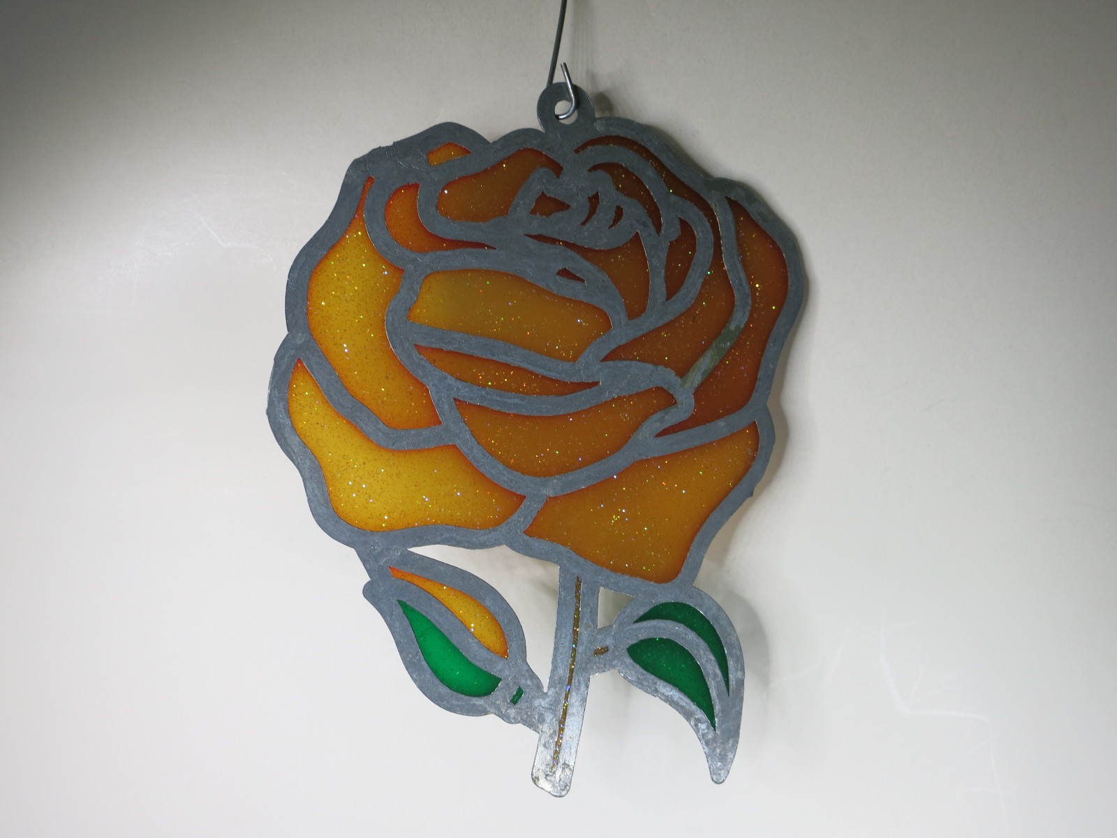 Rose Flower Plastic Hanging Suncatcher-USED