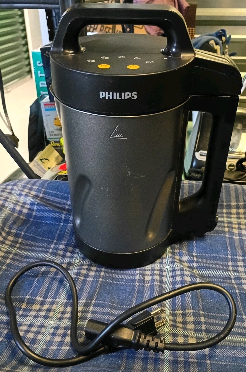 Philips Viva Collection HR2204 10-in-1 Soup Maker and Smoothie Blender Hot Cold