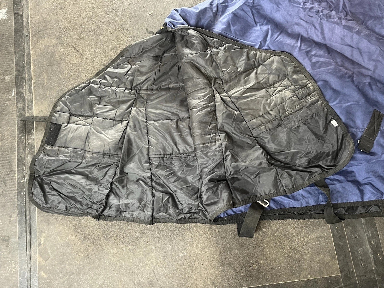 Tough One Turnout Blanket With Shoulder Gussets 75”, Medium Weight