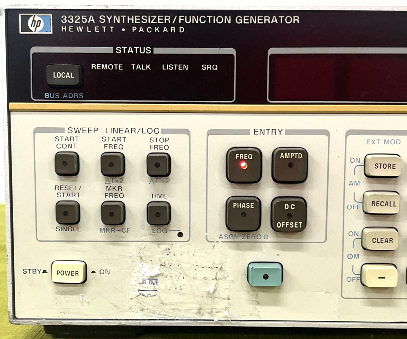 HP (HEWLETT PACKARD) 3325A Synthesizer / Function Generator
